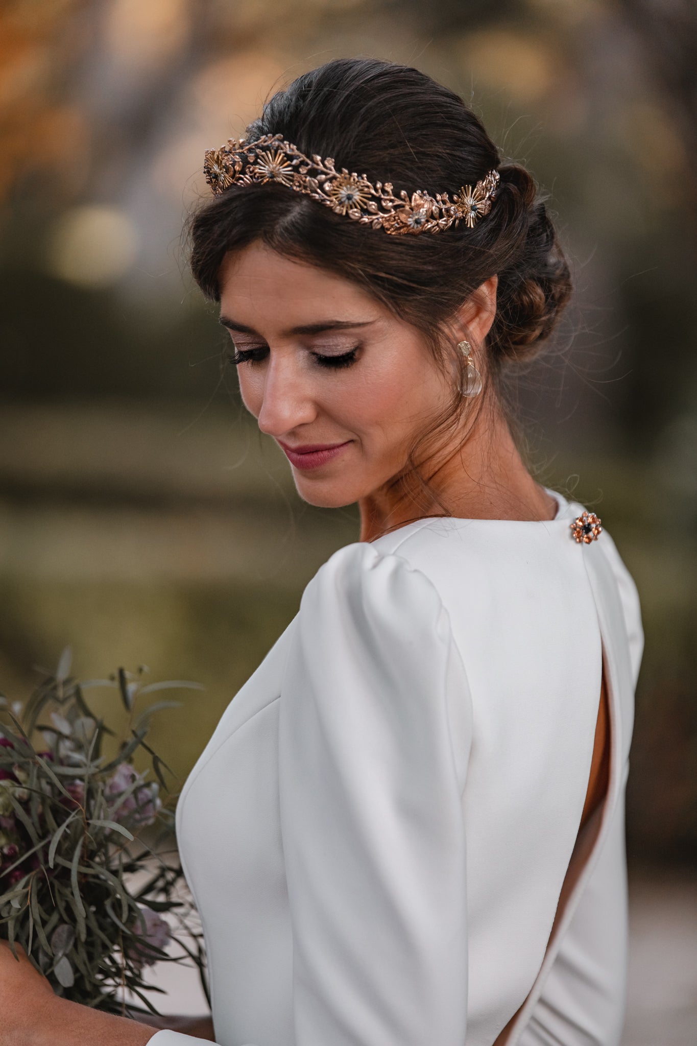 Corona Hada Azul para Novias de Lado