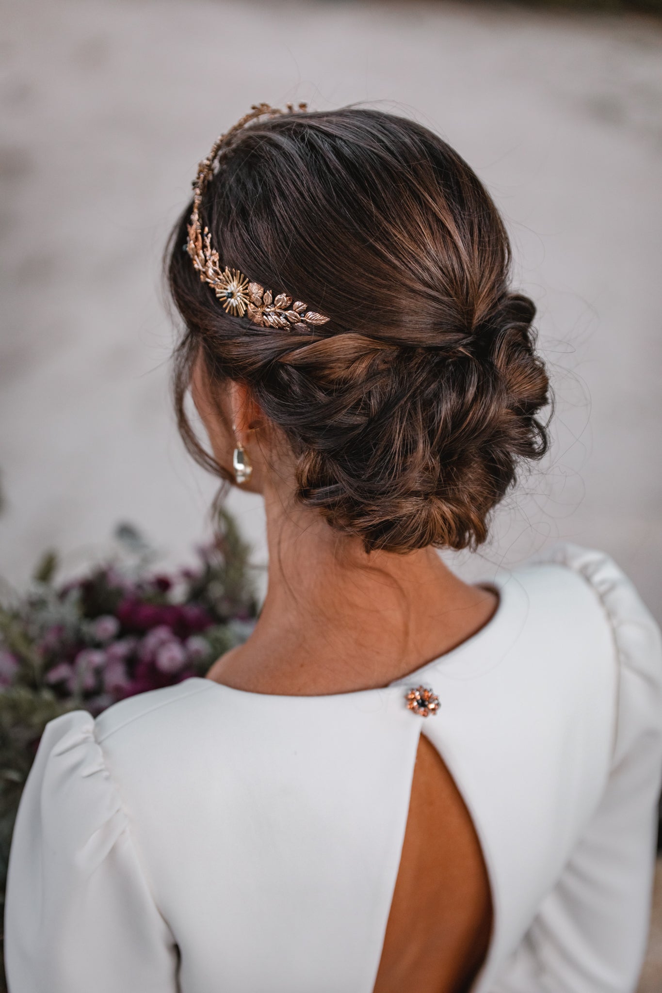 Corona Hada Azul para Novias de espalda